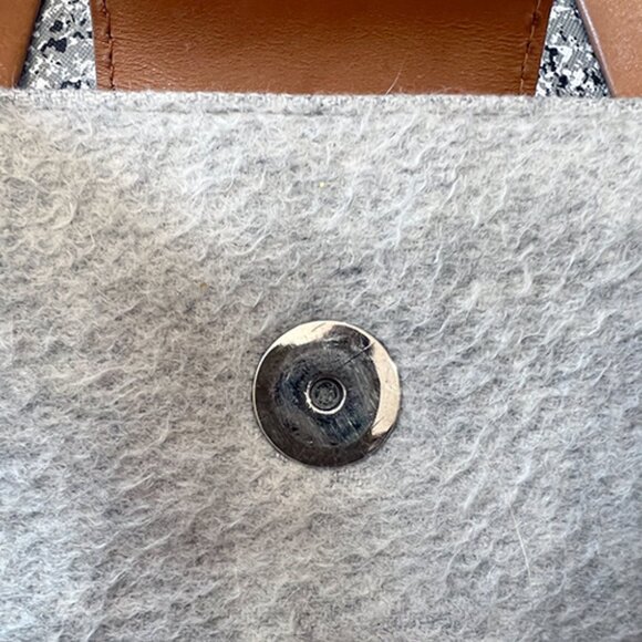 Authentic Bvlgari Grey Wool Shoulder Satchel Handbag - Picture 7 of 15